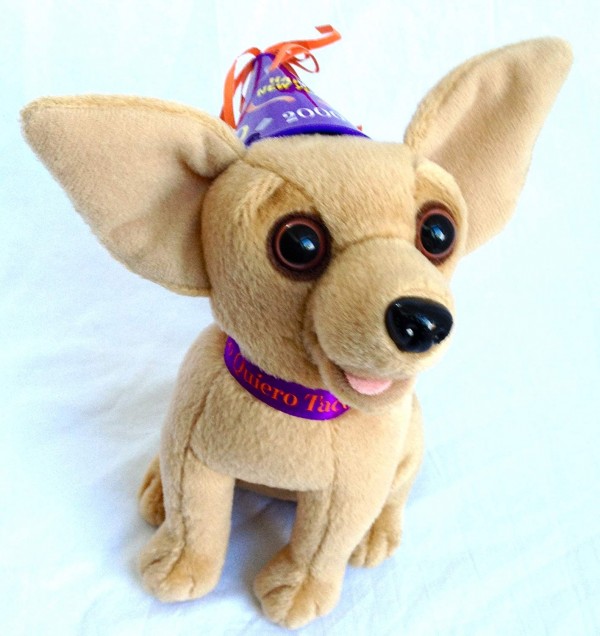 Taco Bell Happy New Year Amigos Plush Talking Chihuahua Dog