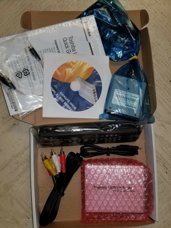 Toshiba USB TV Tuner for MCE Notebooks (PA3518U-1TVN)