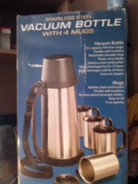 Stainless Steel Vacuum Bottle with 4 Mugs