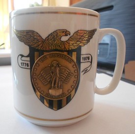 1776-1976 Minuteman Bicentennial Coin Spirit of 76 Ceramic Coffee Mug 23 KT Gold