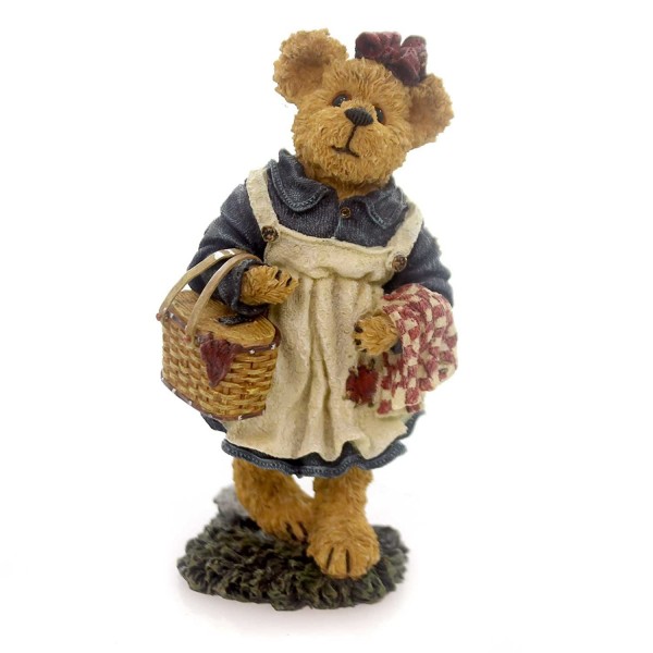 Boyds Bears Bearstone Resin Figurine Molly B. Berriweather Teddy Bears Picnic