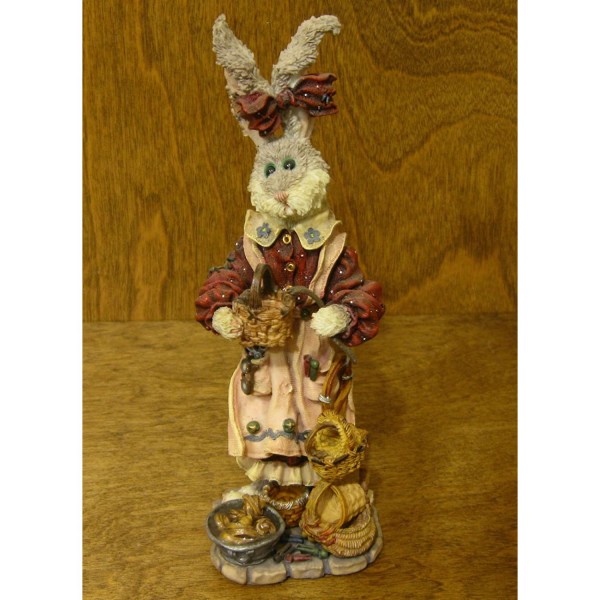 Boyds Bears Folkstone Resin Figurine Wendy & Pip...Tisket A Tasket Basket Maker Retired 28401