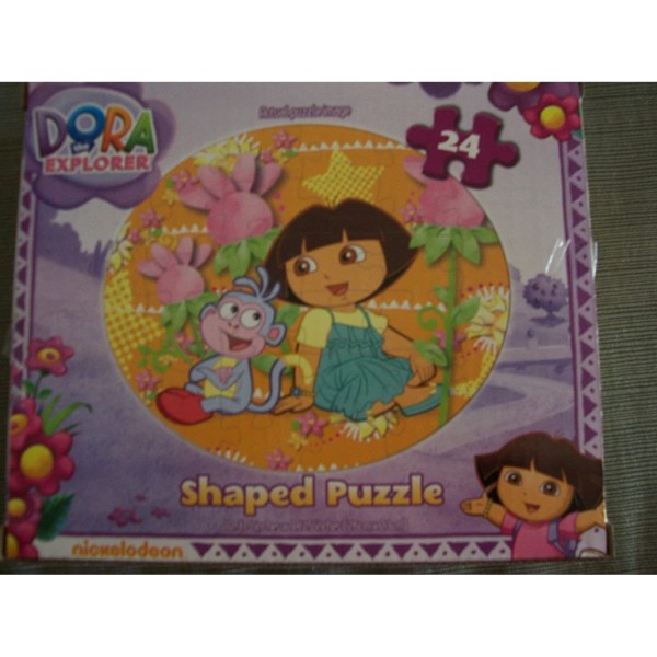 Dora The Explorer 24 Piece Shaped Puzzle Dora and Boots