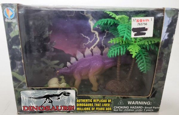 2001 Jasman Inc. Stegosaurus Dinosaur Diorama With Nest and Hatchlings