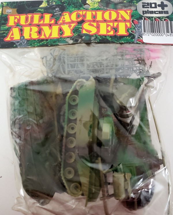 2002 Novelty Inc. Full Action Army Playset 20+ Pieces