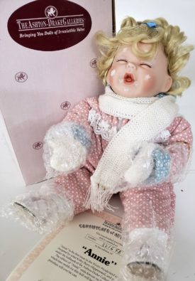 Vintage 1994 The Ashton-Drake Galleries Winter Wonderland "Annie" Snowflake Face Girl Porcelain Doll 9"