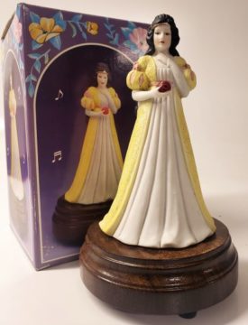 The Storybook Musical Collection "Princess Snow White" Plays "Yesterday"