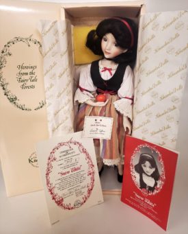 Vintage Ashton Drake Galleries Snow White 15" Porcelain Doll Fairytale Artist Dianna Effner RARE