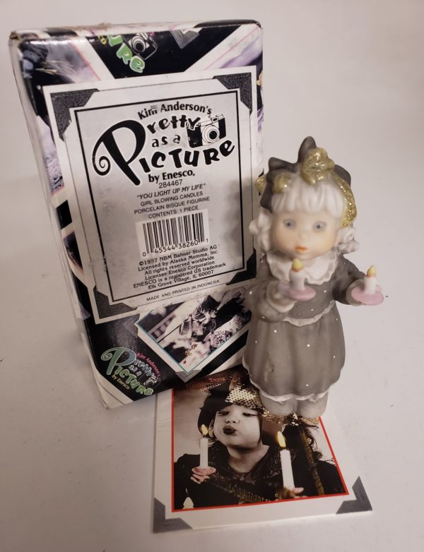 Kim Anderson's Pretty As A Picture "You Light Up My Life" Figurine 284467