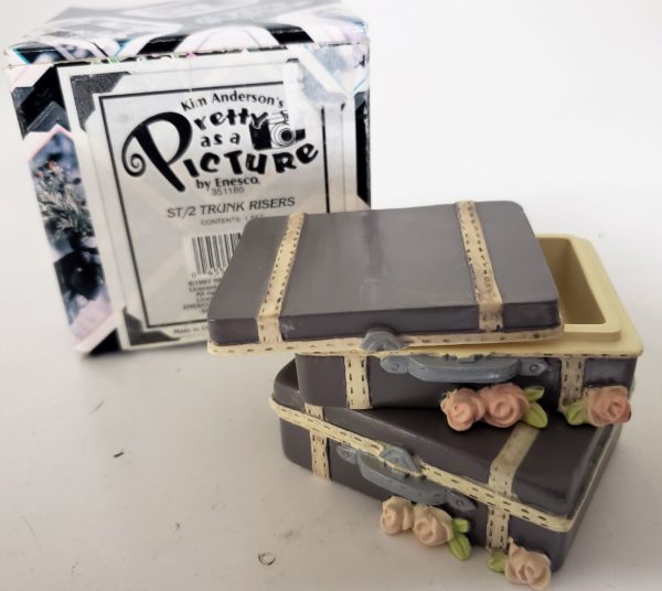 Kim Anderson's Pretty As A Picture Trunk Risers Resin Set 351180