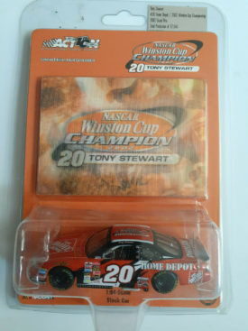 Tony Stewart # 20 Home Depot 2002 Winston Cup Champion Action Nascar 1/64