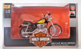 Maisto Harley-Davidson 2000 XL 1200C Sportster 1200 Custom 1:18 Diecast Motorcycle Series 7