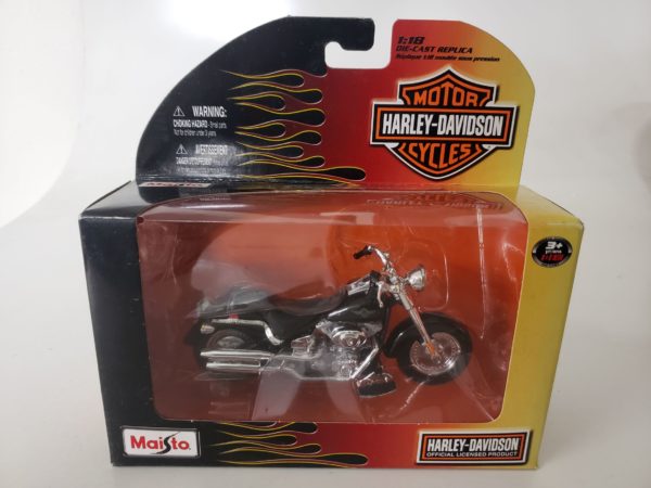 Harley Davidson 2004 FLSTFI Fat Boy Maisto 1/18 Diecast Motorcycle Series 29