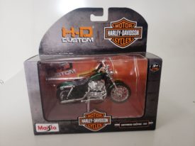 Maisto Harley Davidson H-D Custom 2012 XL 1200V Seventy-Two Die-Cast Motorcycle 1:18 Series 32