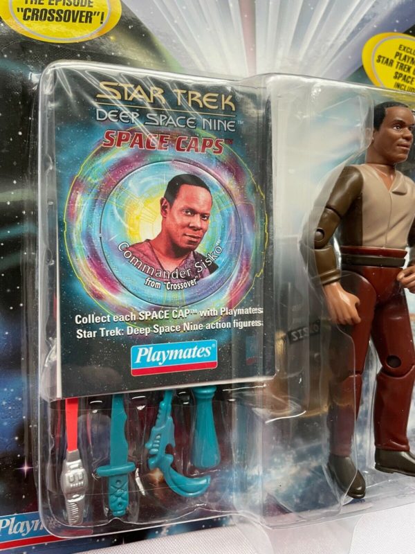 Vintage 1996 Star Trek Deep Space Nine Figure w/Accessories - Commander Sisko "Crossover"