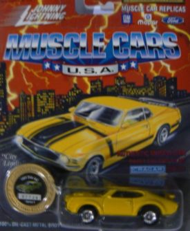 Johnny Lightning Muscle Cars U.S.A. Series 9 1969 Olds 442 Yellow with Collector Coin