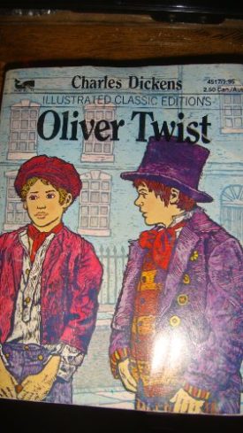Oliver Twist (Illustrated Classic Editions) (Vintage) (Paperback)