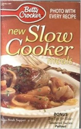 New Slow Cooker Meals (Betty Crocker) (Cookbook Paperback)