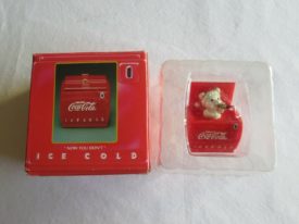 Enesco: Now You See It, Now You Dont - Coca-Cola - 564567 - Holiday Ornament