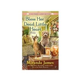 Bless Her Dead Little Heart (A Southern Ladies Mystery) (Mass Market Paperback)