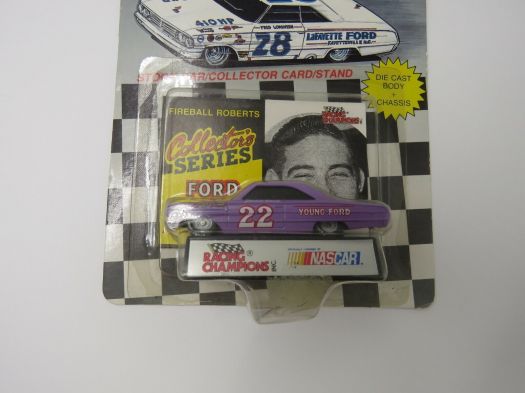 1992 Racing Champions 1964 Ford Galaxie #22 Fireball Roberts Diecast 1:64 Scale