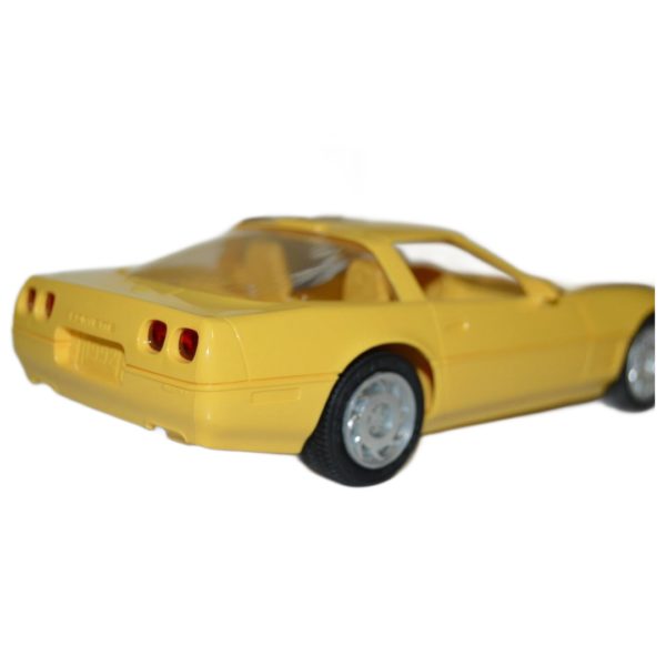 #6575 AMT/ERTL 1992 Chevy Corvette ZR1 Yellow 1/25 Scale Plastic Promo Model Car, Fully Assembled