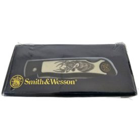 2005 Taylor Brands Smith & Wesson Scrimshaw 8 Point Buck Whitetail Mule Deer Folding Pocket Knife