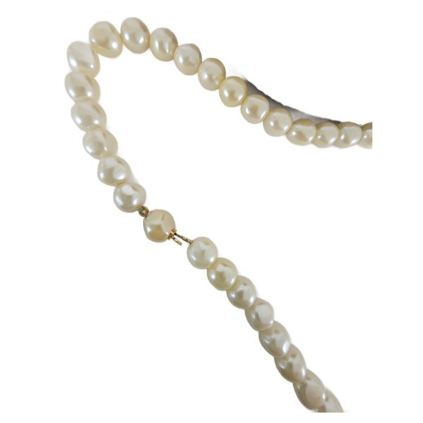 Vintage Simulated 6mm Pearl Necklace 17 Inch Gold Tone Clasp