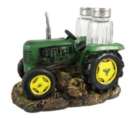 HARVEST SEASON Green Farm Tractor Salt/Pepper Set