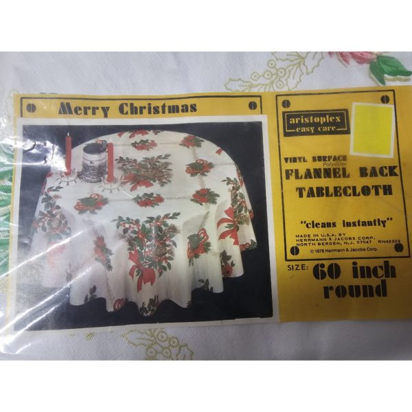 Vintage 1976 Hermmann & Jacobs Merry Christmas Flannel Back Tablecloth 60 Inch Round