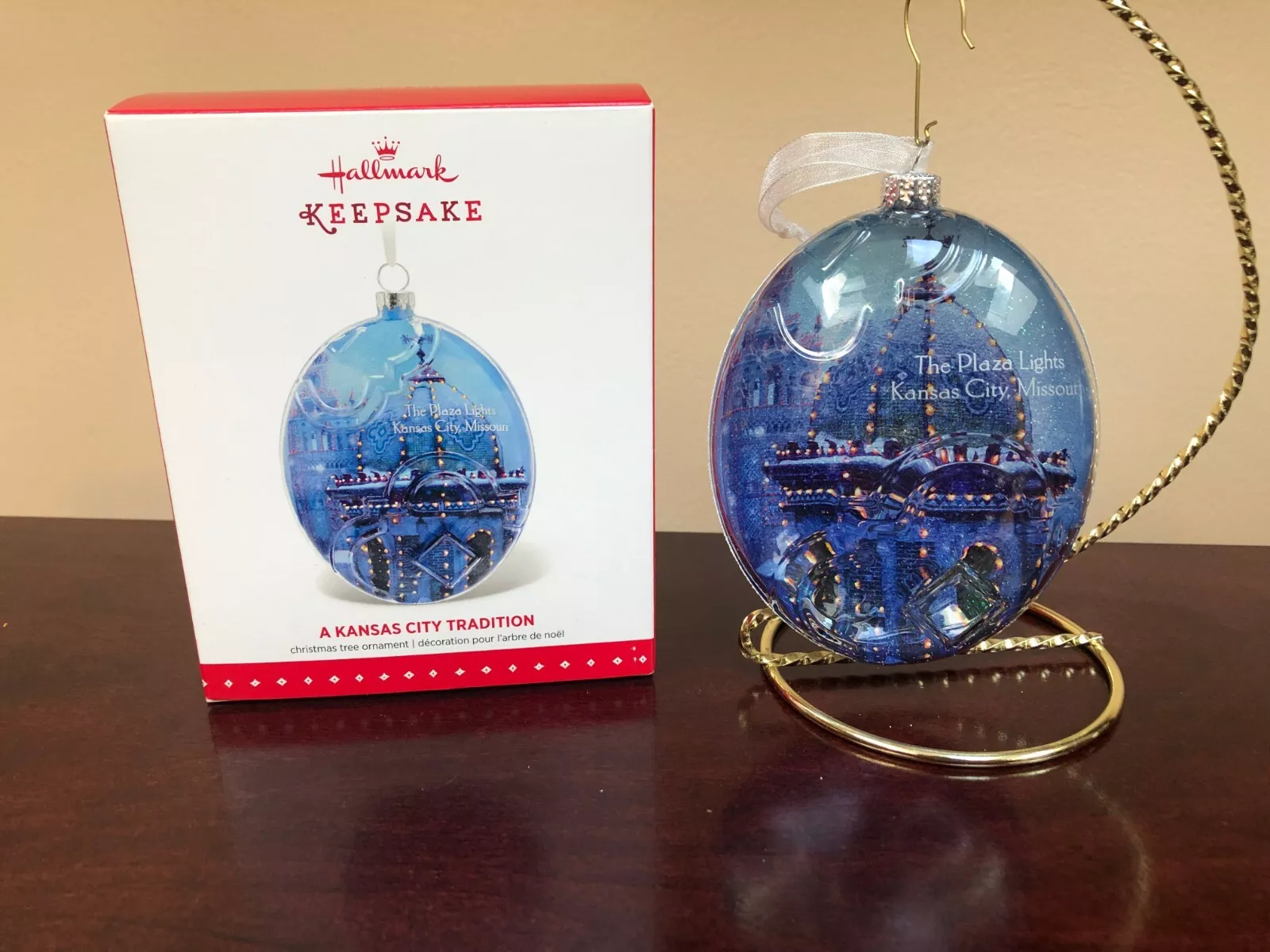 Hallmark A Kansas City Tradition Plaza Lights Glass Keepsake Ornament 2016