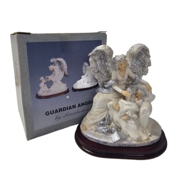Vintage 2000 Angels by Lincolnshire Guardian Angel Cradling Sleeping Baby Resin Figurine 6 Inch