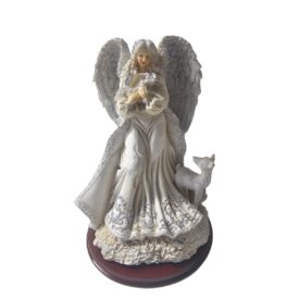 Vintage 2000 Lincolnshire Sparkle Angel w/ Deer and Lamb Resin Figurine 10 Inch